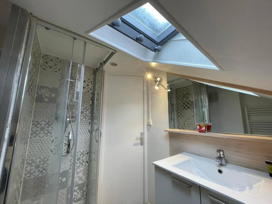 Le Cinq Sens, Studio Proche De La Gare Apartment Pontoise Bagian luar foto